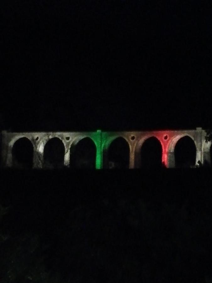 La Porta Delle Gole Hotel Motta Camastra Bagian luar foto