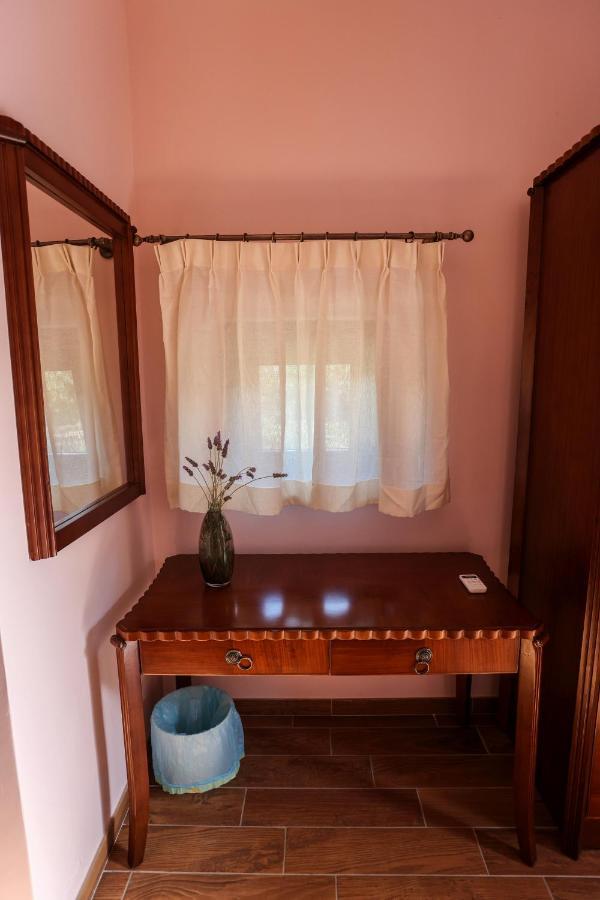 La Porta Delle Gole Hotel Motta Camastra Bagian luar foto