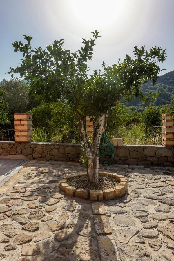 La Porta Delle Gole Hotel Motta Camastra Bagian luar foto