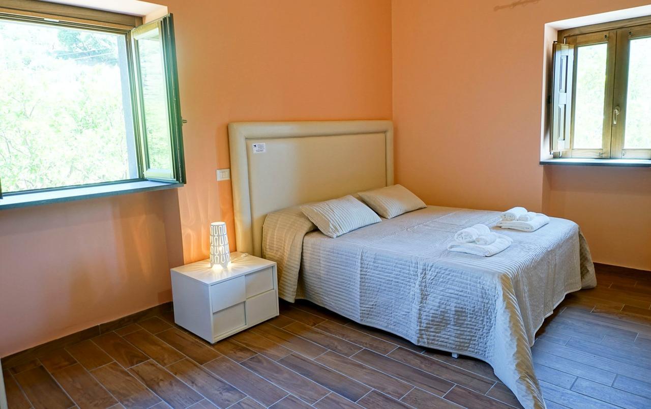 La Porta Delle Gole Hotel Motta Camastra Bagian luar foto